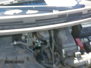 2015 Nissan Note SV z VIN 3N1CE2CP3FL377682, wystawiony jako IAAI lot #43414519 z przebiegiem 131 404 mil mil oraz . Historia ofert i sprzedaży dostępna na DreamBid. Obrazek 13.