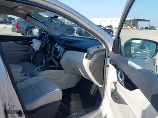 2018 Nissan Rogue Sport SV with VIN JN1BJ1CP4JW107378, listed as a IAAI auction lot 41519648 with 88,585 mi miles. Bid and sale history available at carsss.com. Image 5.