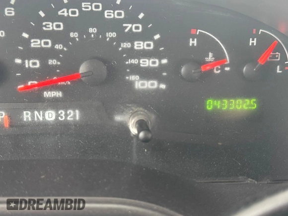 2005 Ford Econoline Cargo z VIN 1FDXE45S45HA87889, wystawiony jako Copart lot #54091985 z przebiegiem 43 302 mil mil oraz Czysty tytuł • Clean title. Historia ofert i sprzedaży dostępna na DreamBid. Obrazek 8.
