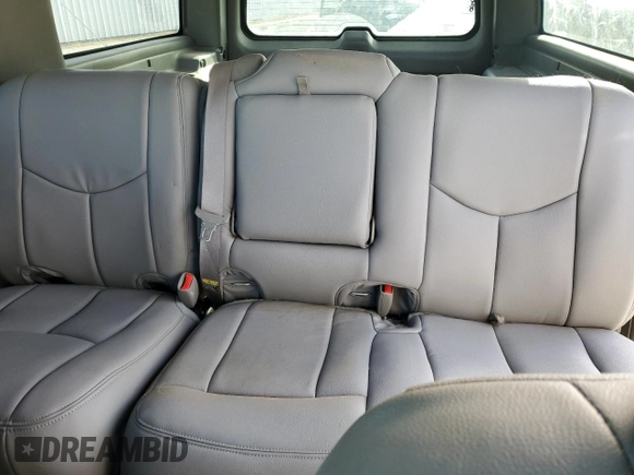 2003 Chevrolet Suburban LT with VIN 3GNGK26U93G267286, listed as a Copart auction lot 48900485 with 162,088 mi miles and Salvage Title. Bid and sale history available at carsss.com. Image 10.
