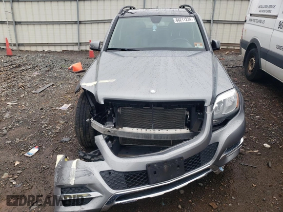 2015 Mercedes-Benz GLK 350 with VIN WDCGG8JB0FG366625, listed as a Copart auction lot 66211234 with 52,617 mi miles and Salvage Title. Bid and sale history available at DreamBid. Image 5.