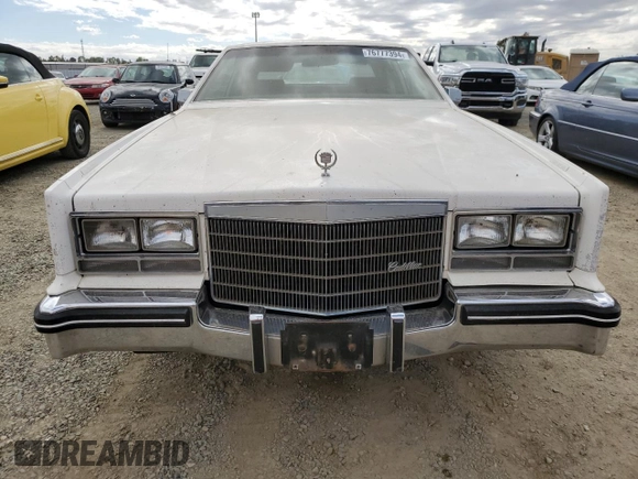 1984 Cadillac Eldorado z VIN 1G6AL5782EE603047, wystawiony jako Copart lot #76777394 z przebiegiem 33 384 mil mil oraz Czysty tytuł • Clean title. Historia ofert i sprzedaży dostępna na DreamBid. Obrazek 5.
