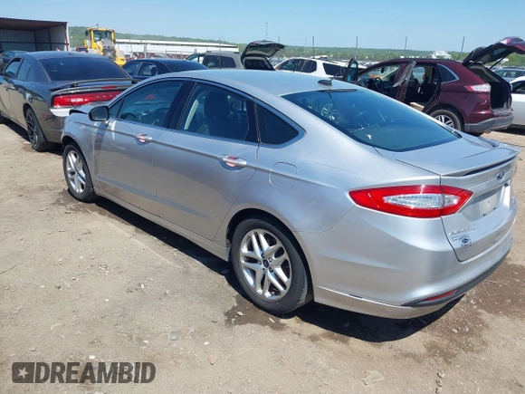 2013 Ford Fusion SE z VIN 3FA6P0HR2DR163219, wystawiony jako IAAI lot #42255313 z przebiegiem 86 631 mil mil oraz . Historia ofert i sprzedaży dostępna na DreamBid. Obrazek 3.