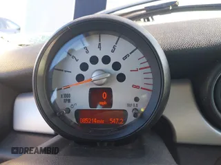 2013 MINI Hardtop with VIN WMWSU3C59DT686286, listed as a IAAI auction lot 41445969 with 85,214 mi miles and . Bid and sale history available at DreamBid. Image 7.
