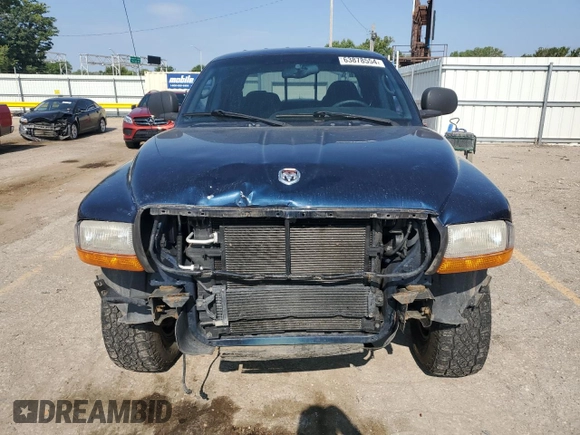 2000 Dodge Dakota Sport with VIN 1B7GG2AN8YS665678, listed as a Copart auction lot 63878554 with 92,470 mi miles and Salvage Title. Bid and sale history available at carsss.com. Image 5.
