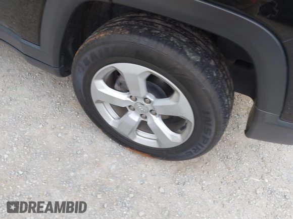 2019 Jeep Compass Latitude with VIN 3C4NJDBB1KT754314, listed as a IAAI auction lot 41869595 with 65,162 mi miles. Bid and sale history available at carsss.com. Image 11.