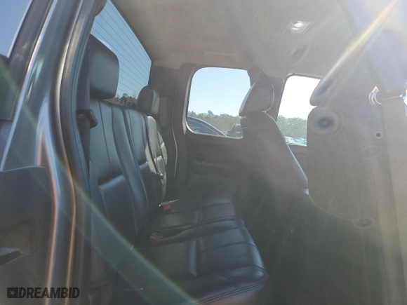 2008 Chevrolet Silverado 1500 LTZ with VIN 2GCEK19J281251376, listed as a Copart auction lot 42425325 with 300,957 mi miles and Salvage Title. Bid and sale history available at carsss.com. Image 10.