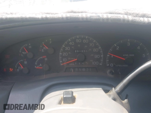 1998 Ford Expedition XLT with VIN 1FMRU176XWLB98732, listed as a IAAI auction lot 42593540 with 201,655 mi miles and . Bid and sale history available at DreamBid. Image 7.