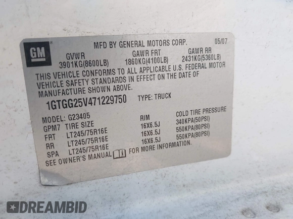 2007 GMC Savana Cargo with VIN 1GTGG25V471229750, listed as a IAAI auction lot 41851956 with 277,390 mi miles. Bid and sale history available at carsss.com. Image 9.