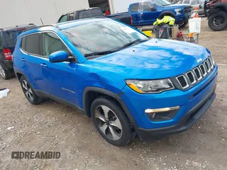 2017 Jeep Compass Latitude z VIN 3C4NJCBB4HT668787, wystawiony jako IAAI lot #41341341 z przebiegiem 86 026 mil mil oraz . Historia ofert i sprzedaży dostępna na DreamBid. Obrazek 1.