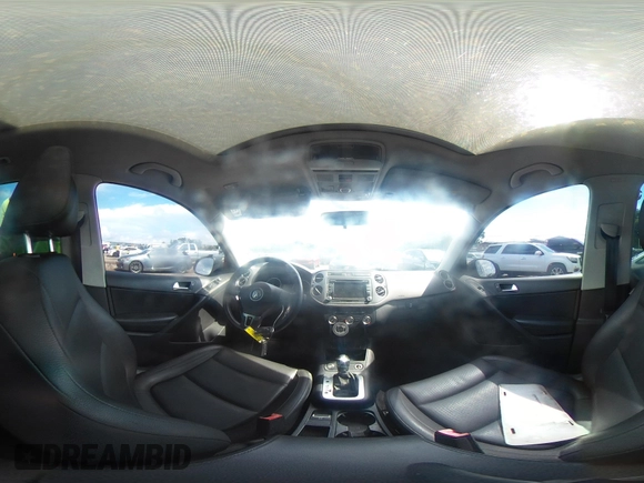 2015 Volkswagen Tiguan SE с VIN WVGAV7AX7FW510549, выставлен на аукционе IAAI как лот 42652715 с пробегом 152 488 миль миль и . История ставок и продаж доступна на DreamBid. Изображение 20.