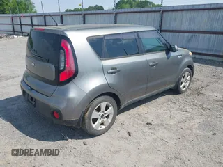 2017 Kia Soul with VIN KNDJN2A29H7462481, listed as a IAAI auction lot 42070761 with 76,105 mi miles. Bid and sale history available at carsss.com. Image 4.