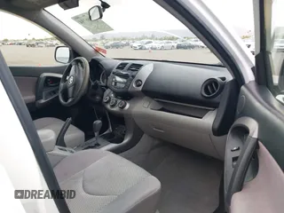 2007 Toyota RAV4 with VIN JTMZK33V576006099, listed as a IAAI auction lot 41286794 with 121,597 mi miles. Bid and sale history available at carsss.com. Image 5.
