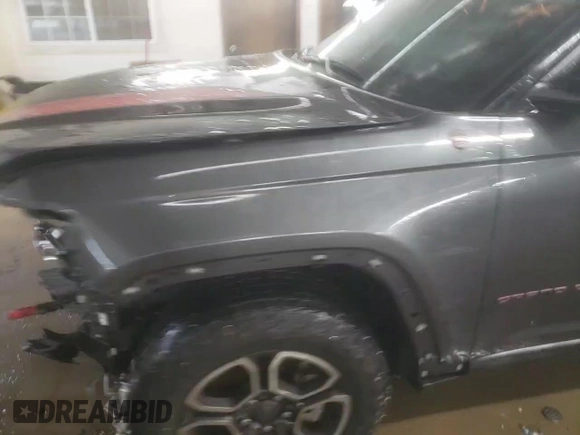 2022 Jeep Grand Cherokee Trailhawk with VIN 1C4RJHCG8N8572275, listed as a Copart auction lot 85665194 with 15,692 mi miles and Salvage title. Bid and sale history available at DreamBid. Image 14.