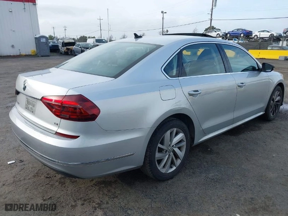 2018 Volkswagen Passat 2.0T SE with VIN 1VWBA7A32JC044389, listed as a IAAI auction lot 41200633 with 93,046 mi miles. Bid and sale history available at carsss.com. Image 4.