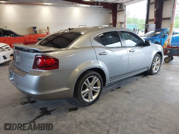 2014 Dodge Avenger SXT z VIN 1C3CDZCBXEN234910, wystawiony jako IAAI lot #42399464 z przebiegiem 152 026 mil mil oraz . Historia ofert i sprzedaży dostępna na DreamBid. Obrazek 4.