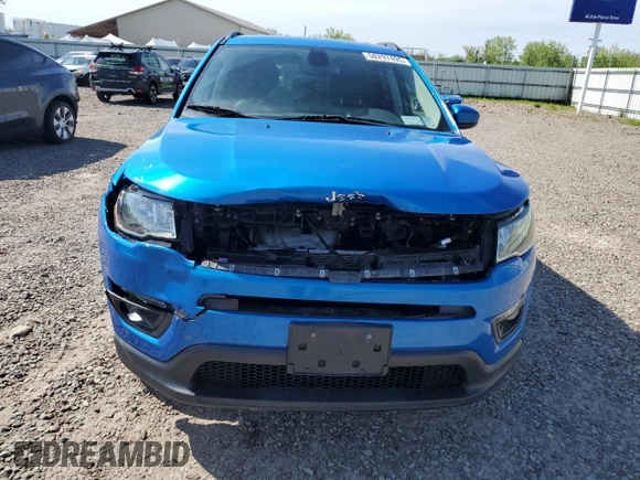 2019 Jeep Compass Latitude z VIN 3C4NJDBB1KT653452, wystawiony jako Copart lot #58297495 z przebiegiem 74 350 mil mil oraz Szkoda całkowita • Salvage title. Historia ofert i sprzedaży dostępna na DreamBid. Obrazek 5.