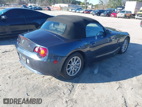 2004 BMW Z4 2.5i z VIN 4USBT33524LS48872, wystawiony jako IAAI lot #41583182 z przebiegiem 170 083 mil mil oraz . Historia ofert i sprzedaży dostępna na DreamBid. Obrazek 4.