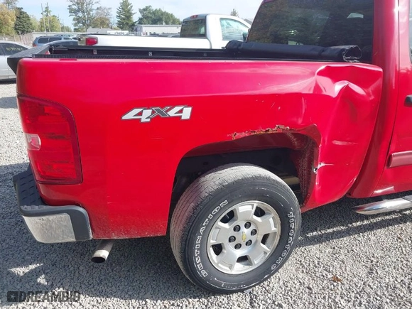 2012 Chevrolet Silverado 1500 LT with VIN 1GCPKSE71CF144202, listed as a IAAI auction lot 40365601 with 89,633 mi miles. Bid and sale history available at carsss.com. Image 6.