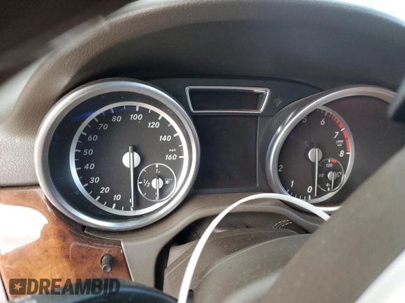 2013 Mercedes-Benz M 350 z VIN 4JGDA5JB7DA215849, wystawiony jako Copart lot #42850805 z przebiegiem Nie podano mil oraz Szkoda całkowita • Salvage title. Historia ofert i sprzedaży dostępna na DreamBid. Obrazek 9.