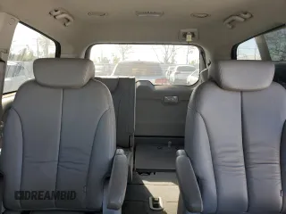 2010 Kia Sedona EX with VIN KNDMH4C37A6329588, listed as a Copart auction lot 88289775 with 127,529 mi miles and Clean Title. Bid and sale history available at carsss.com. Image 10.