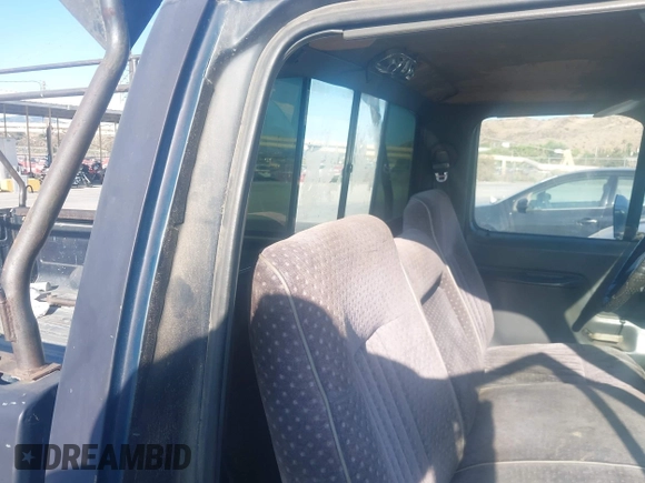 1989 Ford F-150 z VIN 1FTEF15YXKPA91958, wystawiony jako IAAI lot #42390477 z przebiegiem 21 554 mil mil oraz . Historia ofert i sprzedaży dostępna na DreamBid. Obrazek 8.