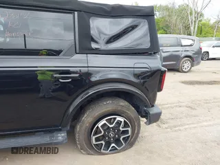 2023 Ford Bronco с VIN 1FMDE5BHXPLA83735, выставлен на аукционе IAAI как лот 42351136 с пробегом 34 737 миль миль и . История ставок и продаж доступна на DreamBid. Изображение 6.