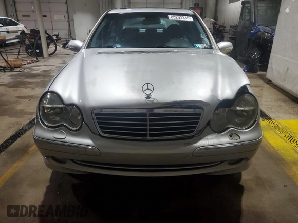 2002 Mercedes-Benz C 230/260/280/320 with VIN WDBRF64J22F252245, listed as a Copart auction lot 88292315 with 147,764 mi miles and Salvage Title. Bid and sale history available at DreamBid. Image 5.