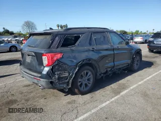 2022 Ford Explorer XLT z VIN 1FMSK7DH9NGA99049, wystawiony jako Copart lot #56937435 z przebiegiem 59 512 mil mil oraz Szkoda całkowita • Salvage title. Historia ofert i sprzedaży dostępna na DreamBid. Obrazek 3.