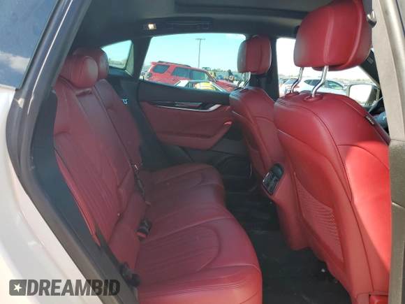 2022 Maserati Levante GT with VIN ZN661XUA1NX400259, listed as a Copart auction lot 42531984 with 26,229 mi miles. Bid and sale history available at carsss.com. Image 10.