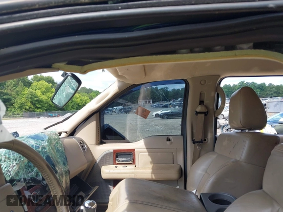 2008 Ford F-150 XLT с VIN 1FTPW14V68FB71403, выставлен на аукционе IAAI как лот 42464477 с пробегом Не указан миль и . История ставок и продаж доступна на DreamBid. Изображение 5.