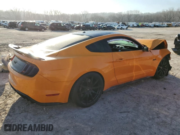 2018 Ford Mustang GT z VIN 1FA6P8CF9J5128915, wystawiony jako Copart lot #48433755 z przebiegiem 24 765 mil mil oraz Szkody całkowita. Historia ofert i sprzedaży dostępna na DreamBid. Obrazek 3.