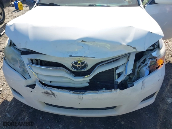 2011 Toyota Camry LE with VIN 4T1BK3EK2BU622315, listed as a IAAI auction lot 41467344 with 91,675 mi miles. Bid and sale history available at carsss.com. Image 6.