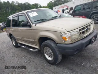 2001 Ford Explorer XLS z VIN 1FMZU62E41ZA38623, wystawiony jako IAAI lot #42208958 z przebiegiem 102 755 mil mil oraz . Historia ofert i sprzedaży dostępna na DreamBid. Obrazek 1.
