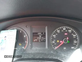 2011 Volkswagen Jetta SE z VIN 3VWDZ7AJ2BM388322, wystawiony jako IAAI lot #42772120 z przebiegiem 240 415 mil mil oraz . Historia ofert i sprzedaży dostępna na DreamBid. Obrazek 7.