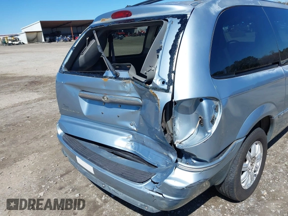 2005 Chrysler Town & Country Touring with VIN 2C4GP54L05R284612, listed as a IAAI auction lot 41839207 with 162,175 mi miles and . Bid and sale history available at DreamBid. Image 21.