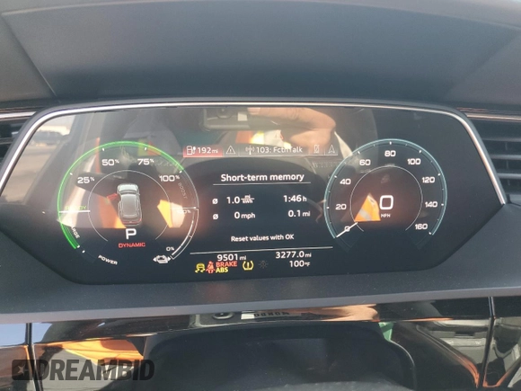 2023 Audi e-tron Chronos z VIN WA1VABGE3PB013236, wystawiony jako Copart lot #57913445 z przebiegiem 9 501 mil mil oraz Szkoda całkowita • Salvage title. Historia ofert i sprzedaży dostępna na DreamBid. Obrazek 9.