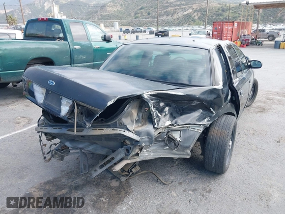 2007 Ford Police Interceptor z VIN 2FAHP71W97X148174, wystawiony jako IAAI lot #41889052 z przebiegiem Nie podano mil oraz . Historia ofert i sprzedaży dostępna na DreamBid. Obrazek 4.