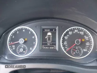 2017 Volkswagen Tiguan Wolfsburg Edition z VIN WVGSV7AXXHK007144, wystawiony jako IAAI lot #41810979 z przebiegiem 125 363 mil mil oraz . Historia ofert i sprzedaży dostępna na DreamBid. Obrazek 7.