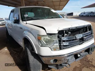 2013 Ford F-150 XL with VIN 1FTFW1ET0DFC58121, listed as a IAAI auction lot 41468151 with 132,219 mi miles. Bid and sale history available at carsss.com. Image 1.