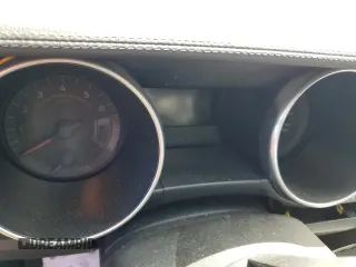 2019 Ford Mustang EcoBoost z VIN 1FATP8UH9K5128594, wystawiony jako Copart lot #73007804 z przebiegiem Nie podano mil oraz Szkoda całkowita • Salvage title. Historia ofert i sprzedaży dostępna na DreamBid. Obrazek 9.