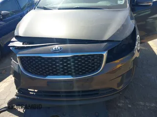 2017 Kia Sedona LX with VIN KNDMB5C14H6329340, listed as a IAAI auction lot 41803814 with 106,672 mi miles. Bid and sale history available at carsss.com. Image 17.