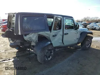2024 Jeep Wrangler Rubicon with VIN 1C4RJXR61RW255979, listed as a Copart auction lot 43451095 with 7,258 mi miles and Salvage title. Bid and sale history available at DreamBid. Image 3.