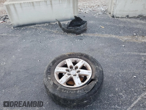 2006 Mitsubishi Montero Limited z VIN JA4MW51S66J002894, wystawiony jako Copart lot #84542064 z przebiegiem Nie podano mil oraz Szkoda całkowita • Salvage title. Historia ofert i sprzedaży dostępna na DreamBid. Obrazek 15.