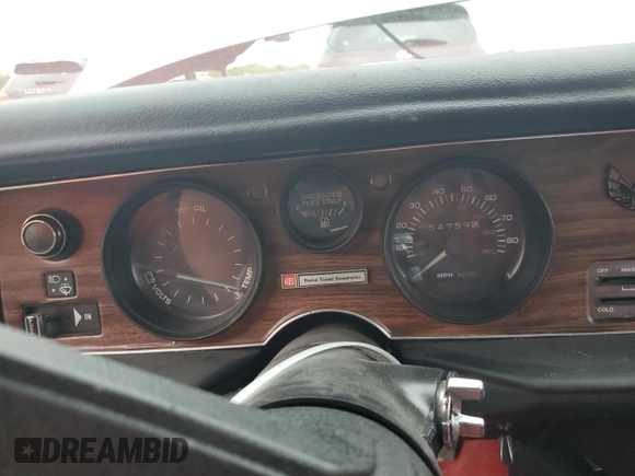 1981 Pontiac Firebird z VIN 1G2AS87A4BN117926, wystawiony jako Copart lot #63220014 z przebiegiem 54 759 mil mil oraz Czysty tytuł • Clean title. Historia ofert i sprzedaży dostępna na DreamBid. Obrazek 9.