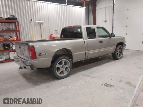 2003 Chevrolet Silverado 1500 with VIN 2GCEK19T131397682, listed as a IAAI auction lot 41596621 with 0 mi miles. Bid and sale history available at carsss.com. Image 4.