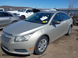 2013 Chevrolet Cruze LS with VIN 1G1PA5SHXD7255286, listed as a IAAI auction lot 41717475 with 115,871 mi miles. Bid and sale history available at carsss.com. Image 2.