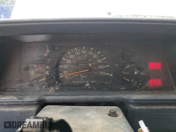 1988 Toyota Pickup z VIN JT4RN50R0J5122639, wystawiony jako Copart lot #52792445 z przebiegiem 233 407 mil mil oraz Szkody całkowita. Historia ofert i sprzedaży dostępna na DreamBid. Obrazek 9.