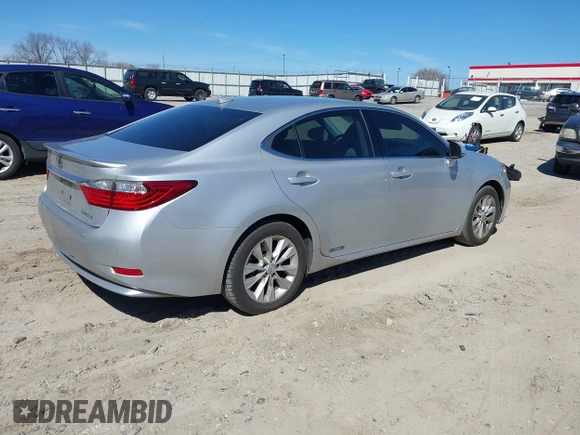 2013 Lexus ES 300h Hybrid with VIN JTHBW1GG1D2004549, listed as a IAAI auction lot 41660519 with 240,391 mi miles. Bid and sale history available at carsss.com. Image 4.