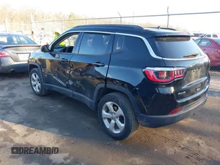 2017 Jeep Compass Latitude with VIN 3C4NJDBB8HT679989, listed as a IAAI auction lot 41499263 with 73,369 mi miles. Bid and sale history available at carsss.com. Image 3.